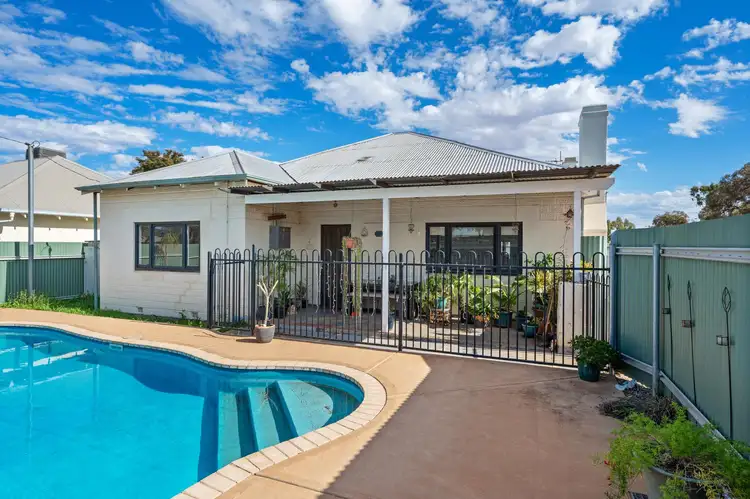 72 Killarney Street, Hannans WA 6430