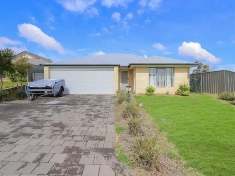 Second view of Homely house listing, 7 Highbridge Way, Leda WA 6170