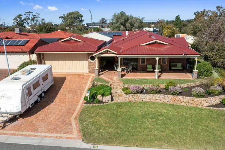 16 Macnab Rise, Duncraig WA 6023