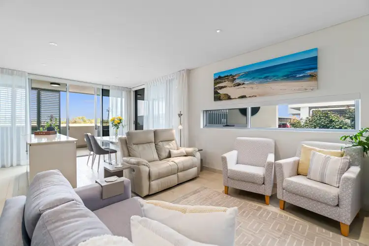 27/6 Gemstone Boulevard, Carine WA 6020