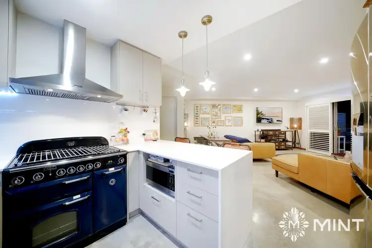 8/2 Shoalwater Street, North Coogee WA 6163