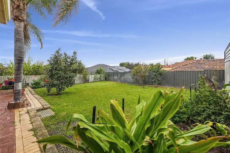 7 IVERMEY ROAD, Hamilton Hill WA 6163