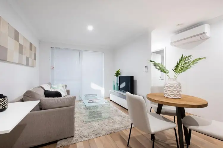 14/2 Delaronde Drive, Success WA 6164