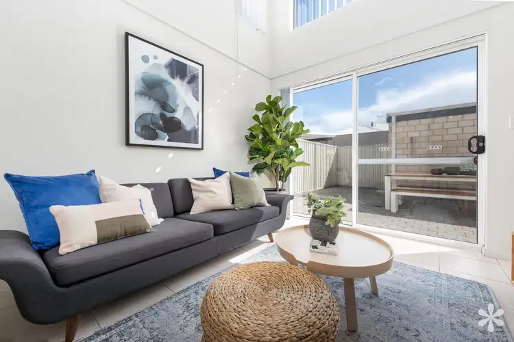 10/1 Positano Crescent, Yangebup WA 6164