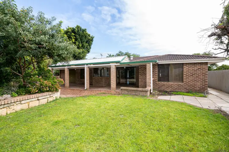 14 Aerolite Way, Beldon WA 6027