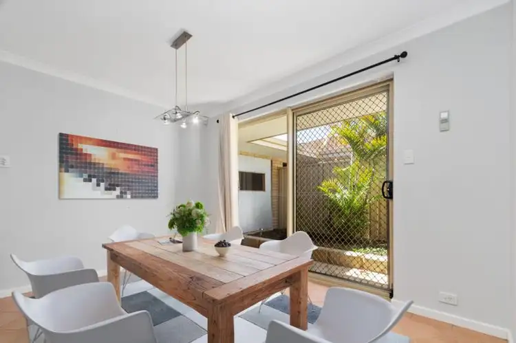 24 Ostend Road, Scarborough WA 6019