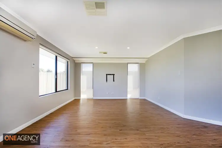 Sixth view of Homely house listing, 8 Ronsard View, Ridgewood WA 6030