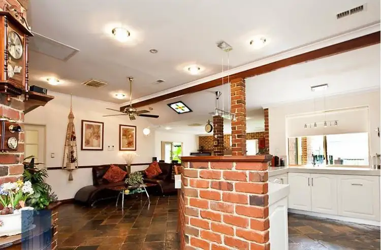 Seventh view of Homely house listing, 69 Inverness Circle, Camillo WA 6111