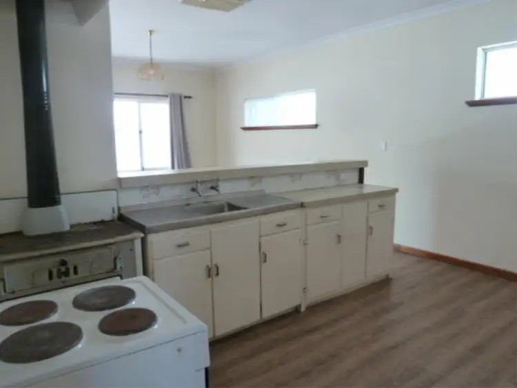 Second view of Homely house listing, 10 Berehaven Avenue, Thornlie WA 6108