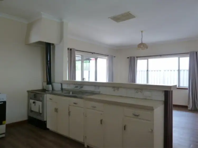 Fourth view of Homely house listing, 10 Berehaven Avenue, Thornlie WA 6108