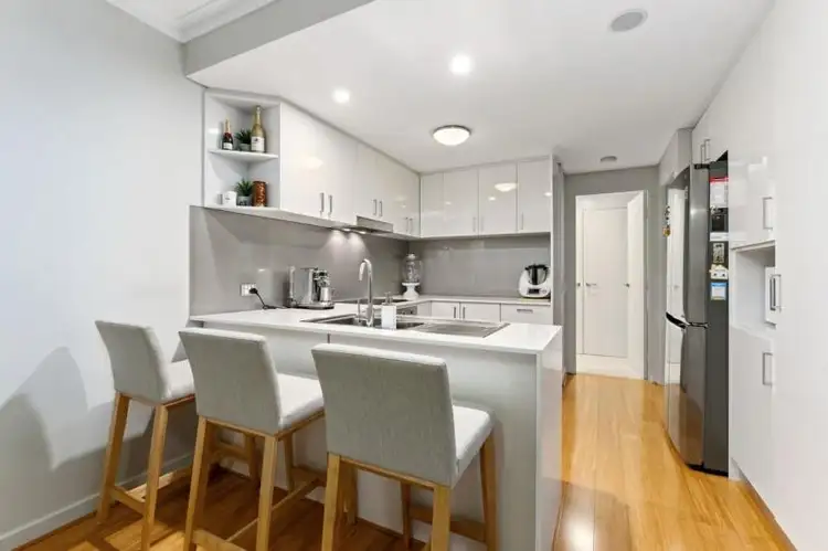 Sixth view of Homely apartment listing, 2/33 Bronte Street, East Perth WA 6004