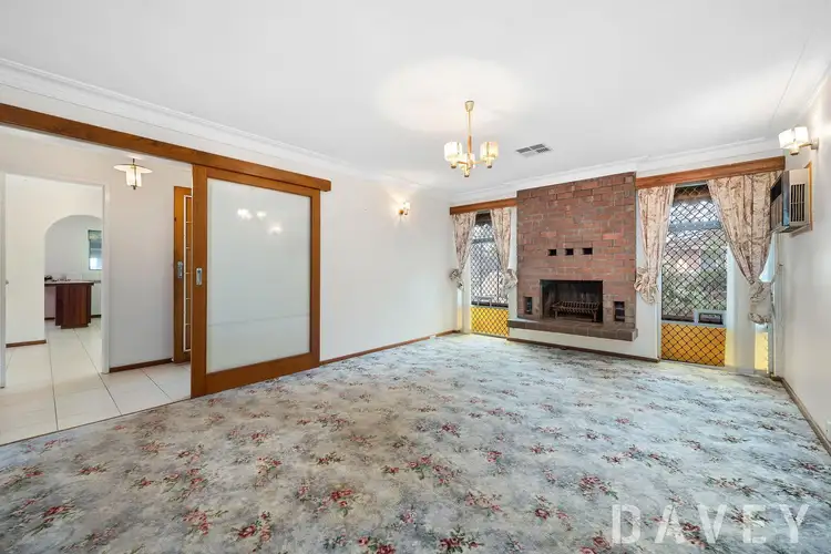 1 Glenn Place, Duncraig WA 6023