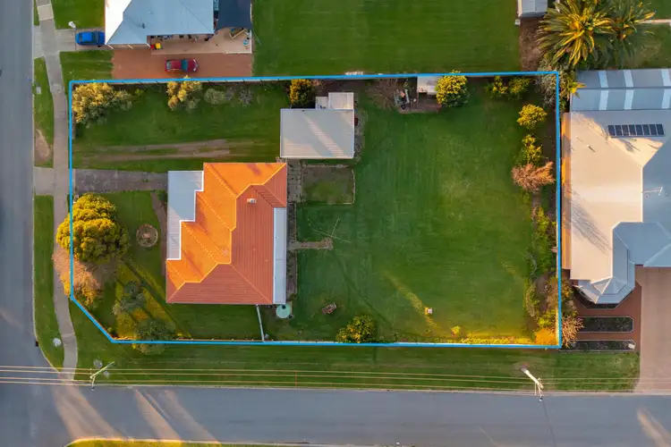 28 Camp Road, Pinjarra WA 6208