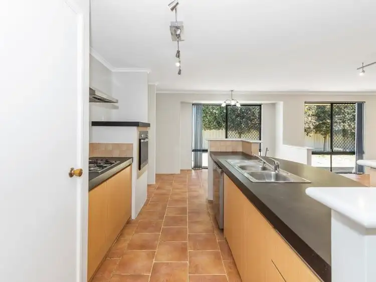 Fifth view of Homely house listing, 10 Dowerin Close, Beeliar WA 6164