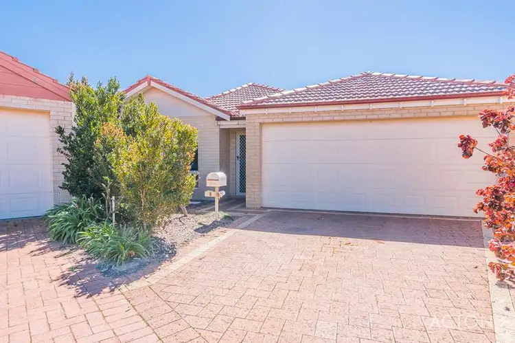 8 Saffron Loop, Falcon WA 6210
