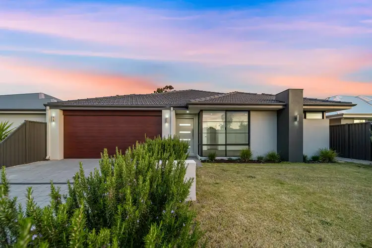 3 Yakka Way, Wandi WA 6167