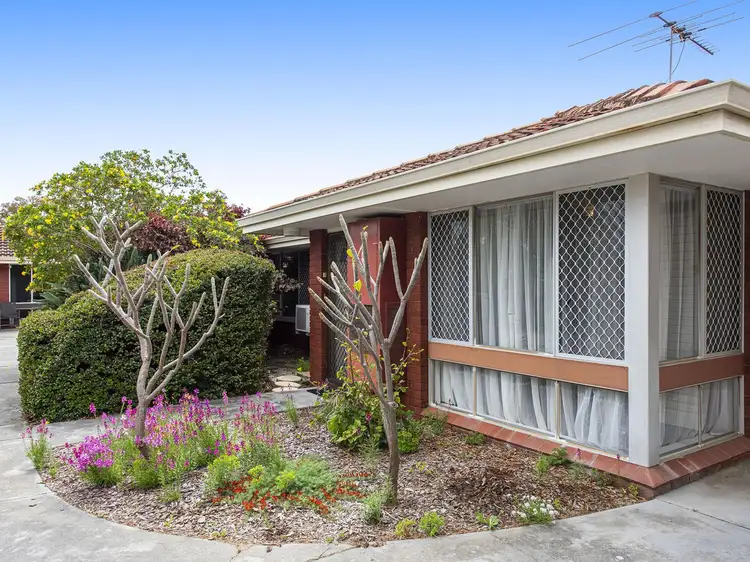 2/12 Bridges Road, Melville WA 6156