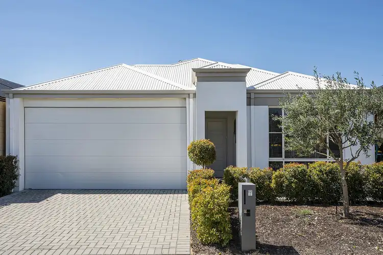 7 Cania Place, Wandi WA 6167