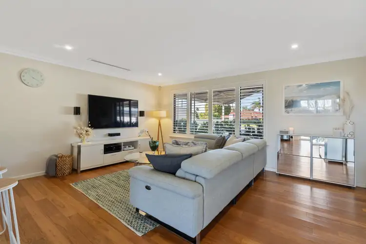 7 Orberry Place, Thornlie WA 6108