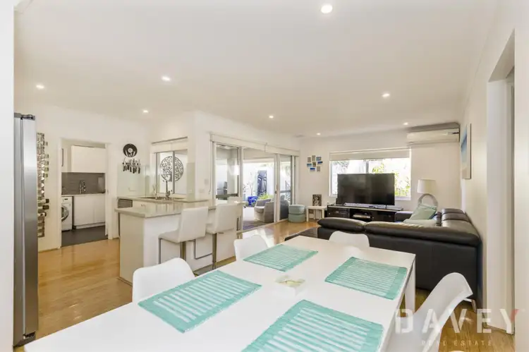 6/45 Sackville Terrace, Scarborough WA 6019