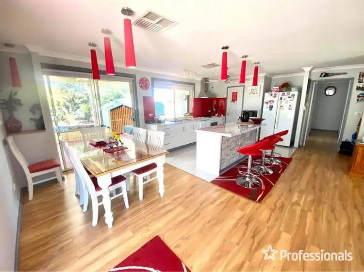 38 Suburban Road, Quairading WA 6383