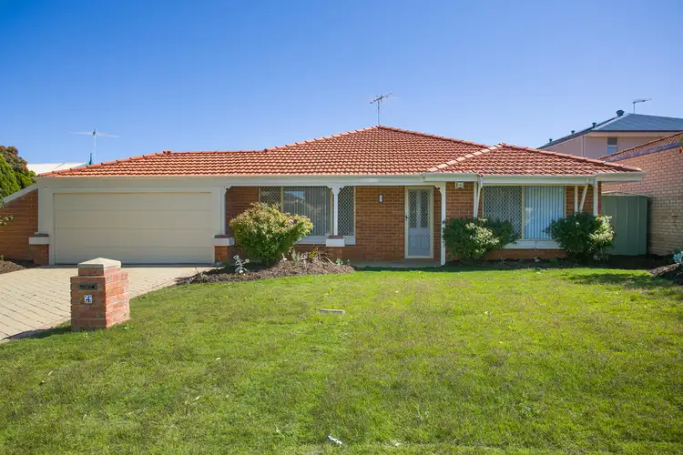 4 Thornton Retreat, Kinross WA 6028