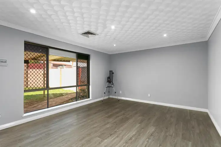 Fourth view of Homely house listing, 7 Hanrahan Loop, Kardinya WA 6163