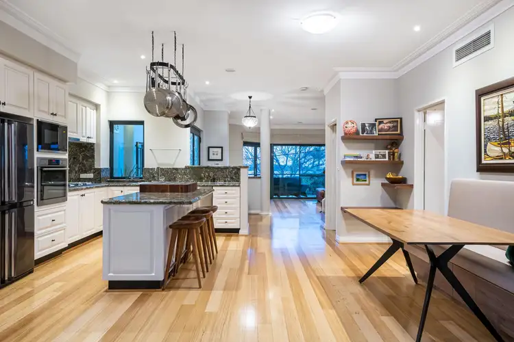 10 May Street, Scarborough WA 6019