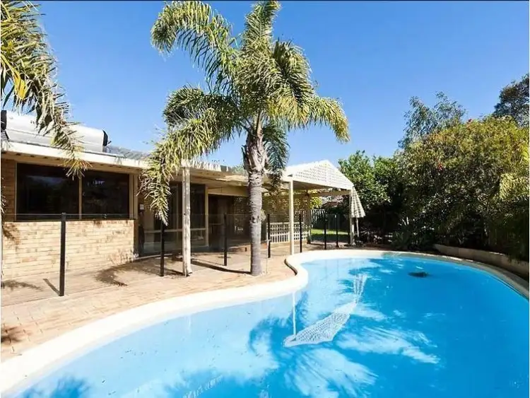 1 Carterton Place, Padbury WA 6025
