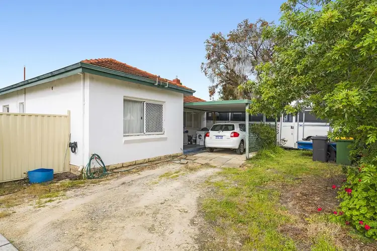 6 Bernice Way, Thornlie WA 6108