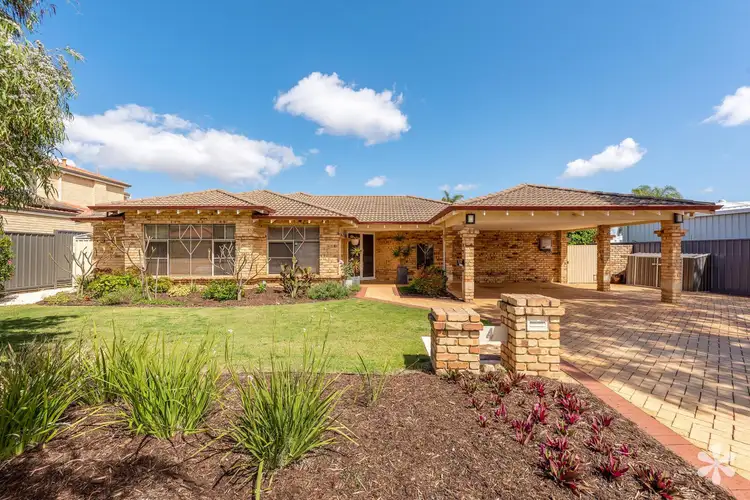 4 Greenlea Rise, Leeming WA 6149