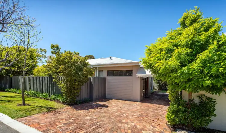 16 Dunbar Road, Claremont WA 6010