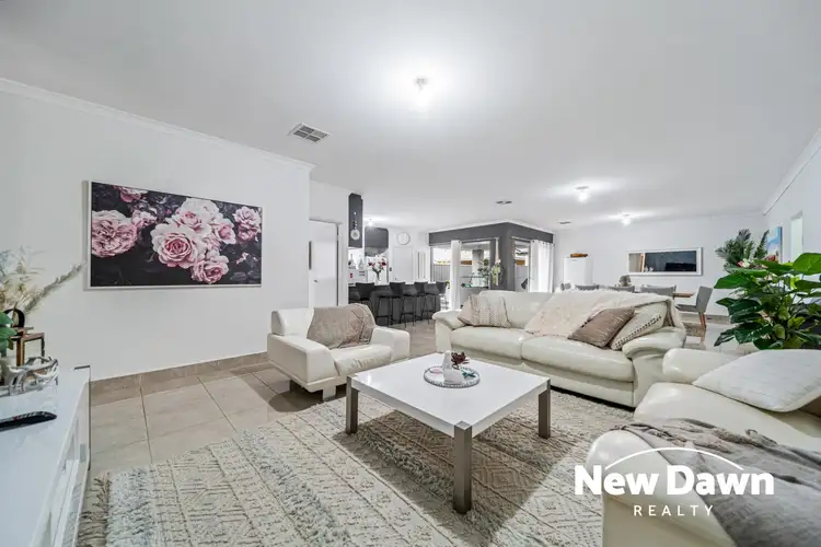 35 Dupain Way, Aveley WA 6069