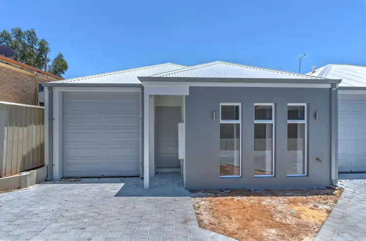 82a Forrest  Road, Hamilton Hill WA 6163