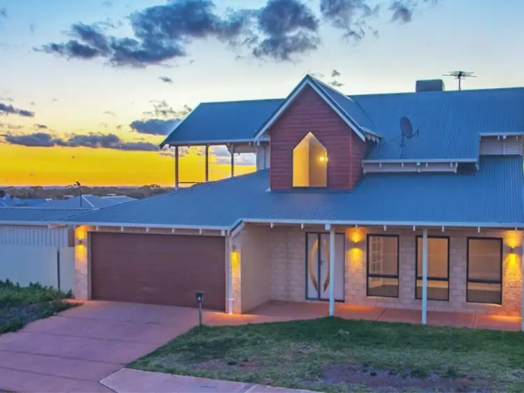 5 Pirring Way, Hannans WA 6430
