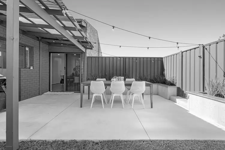 8/2 Weaponess Road, Scarborough WA 6019