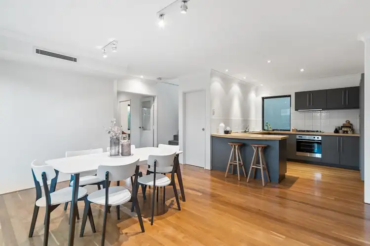 20 Tingira Circle, East Fremantle WA 6158