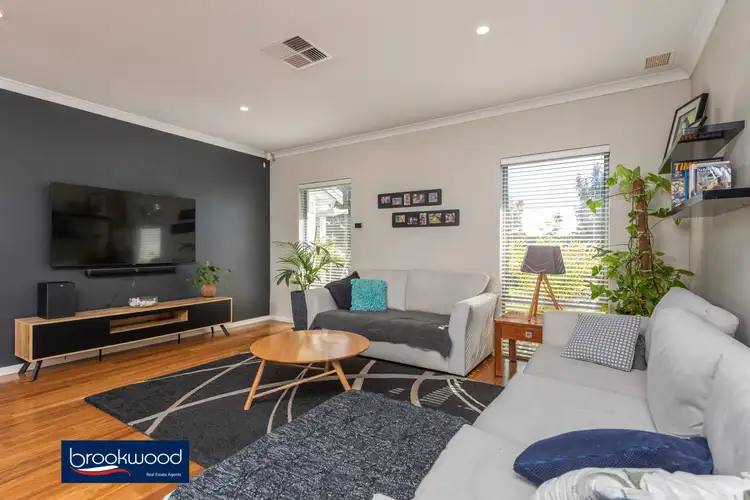 Seventh view of Homely house listing, 5 Marlboro, Swan View WA 6056