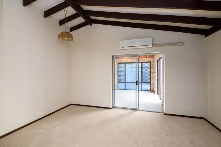 Seventh view of Homely semi-detached listing, 15A Mason Way, Padbury WA 6025