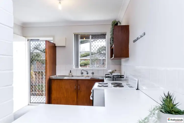 10/4 Southend Road, Hamilton Hill WA 6163
