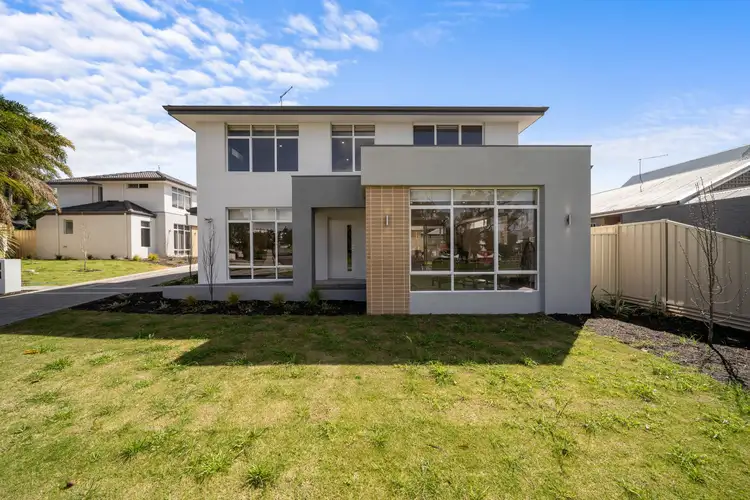 18D Bridgewater Crescent, Karrinyup WA 6018