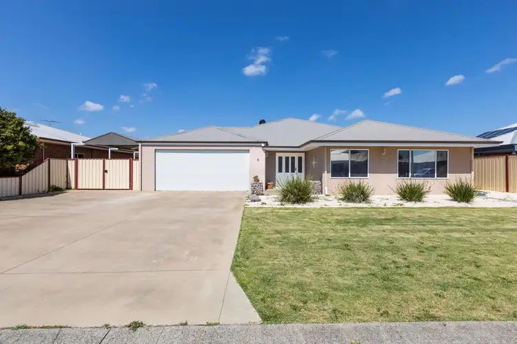 8 Hedges Place, Burekup WA 6227