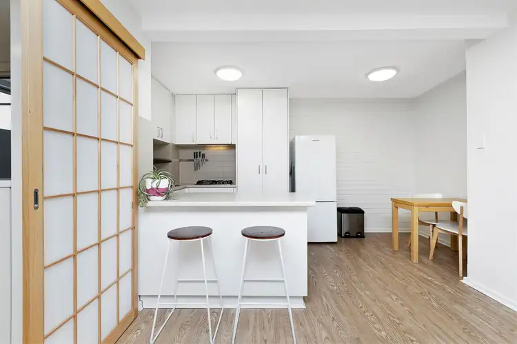 Main view of Homely unit listing, 1/19 Currie Street, Jolimont WA 6014