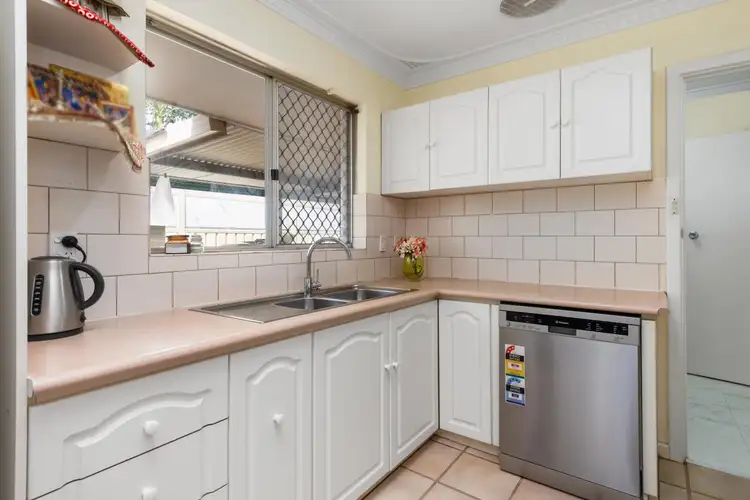 Seventh view of Homely house listing, 2 Heather Street, Martin WA 6110