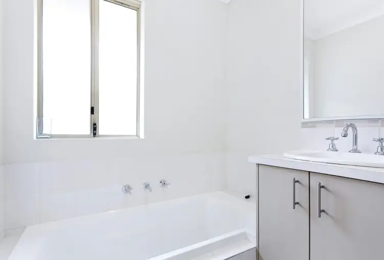 Fifth view of Homely villa listing, Unit 5/31-33 Ellam St, St James WA 6102