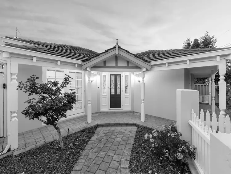 32 Lynton Street, Doubleview WA 6018