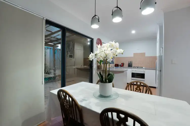 298D Harborne Street, Glendalough WA 6016