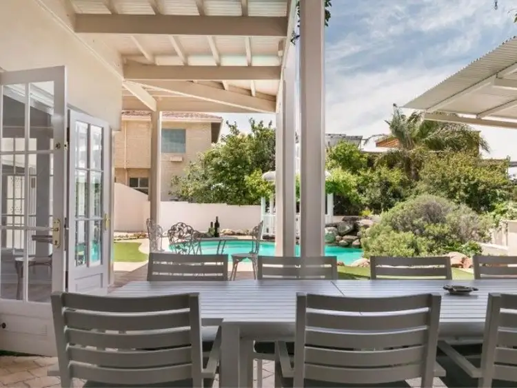 Fifth view of Homely house listing, 2 Crest Avenue, Mount Pleasant WA 6153