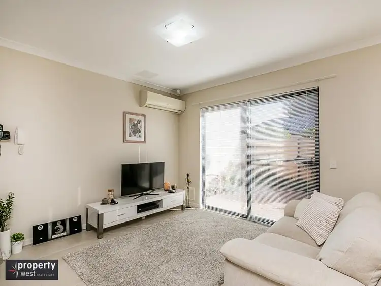 Fifth view of Homely villa listing, 11/174 Fairway circle, Connolly WA 6027