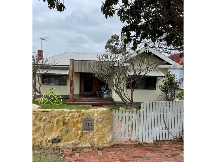 212 Alice Street, Doubleview WA 6018